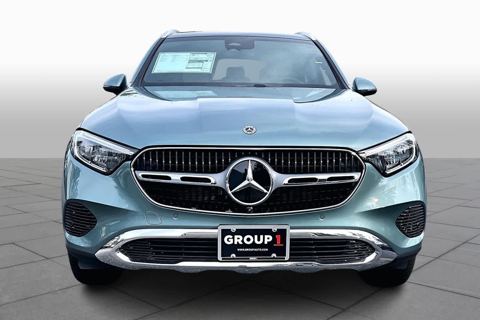Used 2026 Verde Silver Metallic Mercedes-Benz GLC 300 image 3