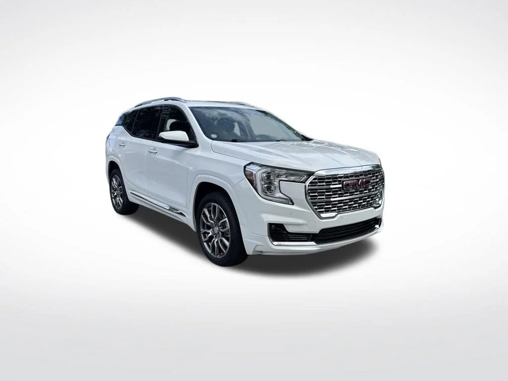 Certified Used 2022 Summit White GMC Denali image 2