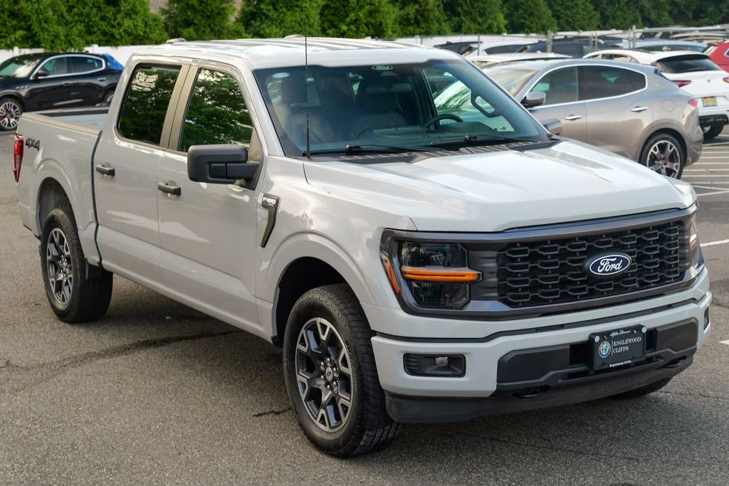 Used 2024 Avalanche Ford STX image 12