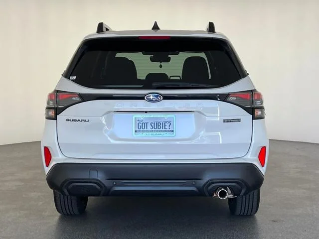 New 2026 CRYSTAL WHITE PEARL Subaru Limited Hybrid image 5
