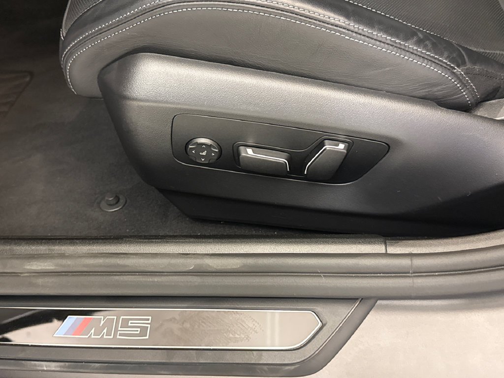 Used 2025 Grey BMW Base image 24