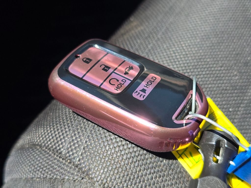 Used 2020  Honda EX image 35