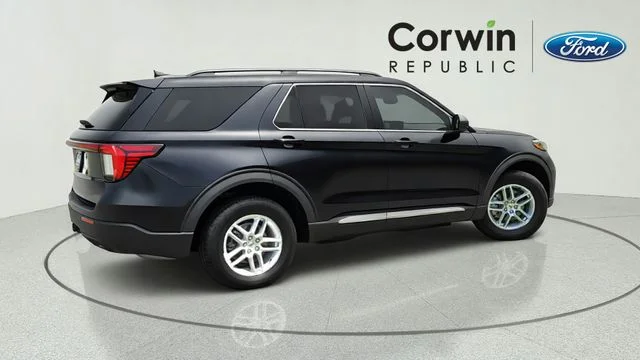 Certified Used 2025 Black Metallic Ford Active image 6