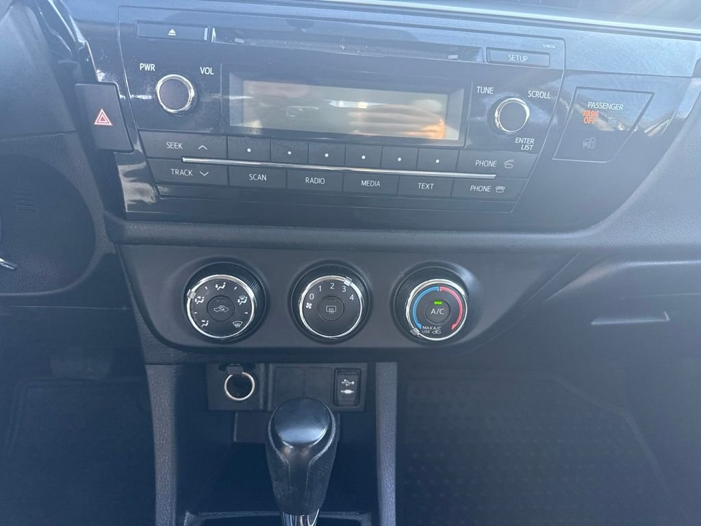 Used 2014 Gray Toyota L image 12