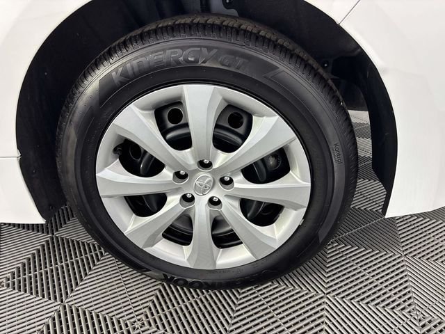Used 2025 White Toyota LE image 26