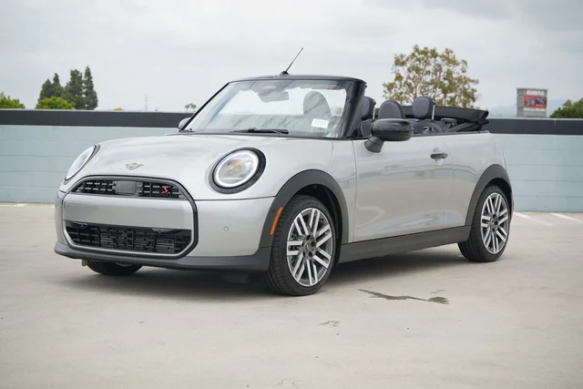 2026 MINI Convertible Signature Plus