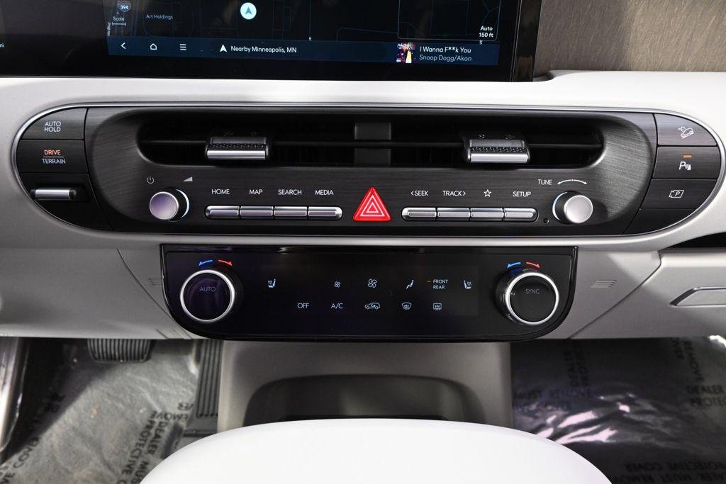 New 2026 White Pearl Hyundai SEL AWD image 31
