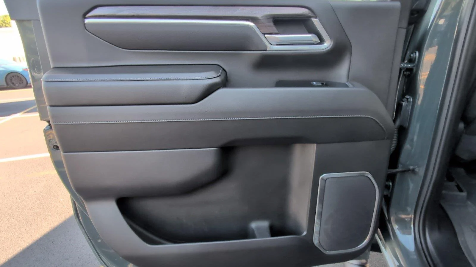 Used 2025 Cypress Gray Chevrolet LTZ image 37