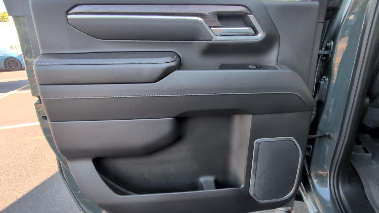 Used 2025 Cypress Gray Chevrolet LTZ image 37