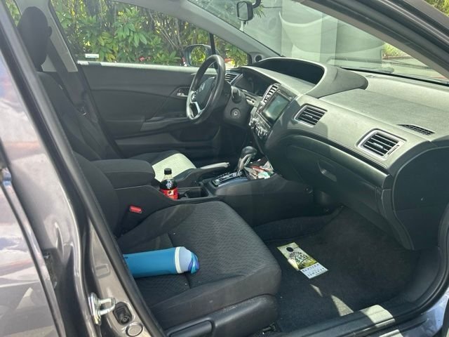 Used 2015 Gray Honda SE image 8