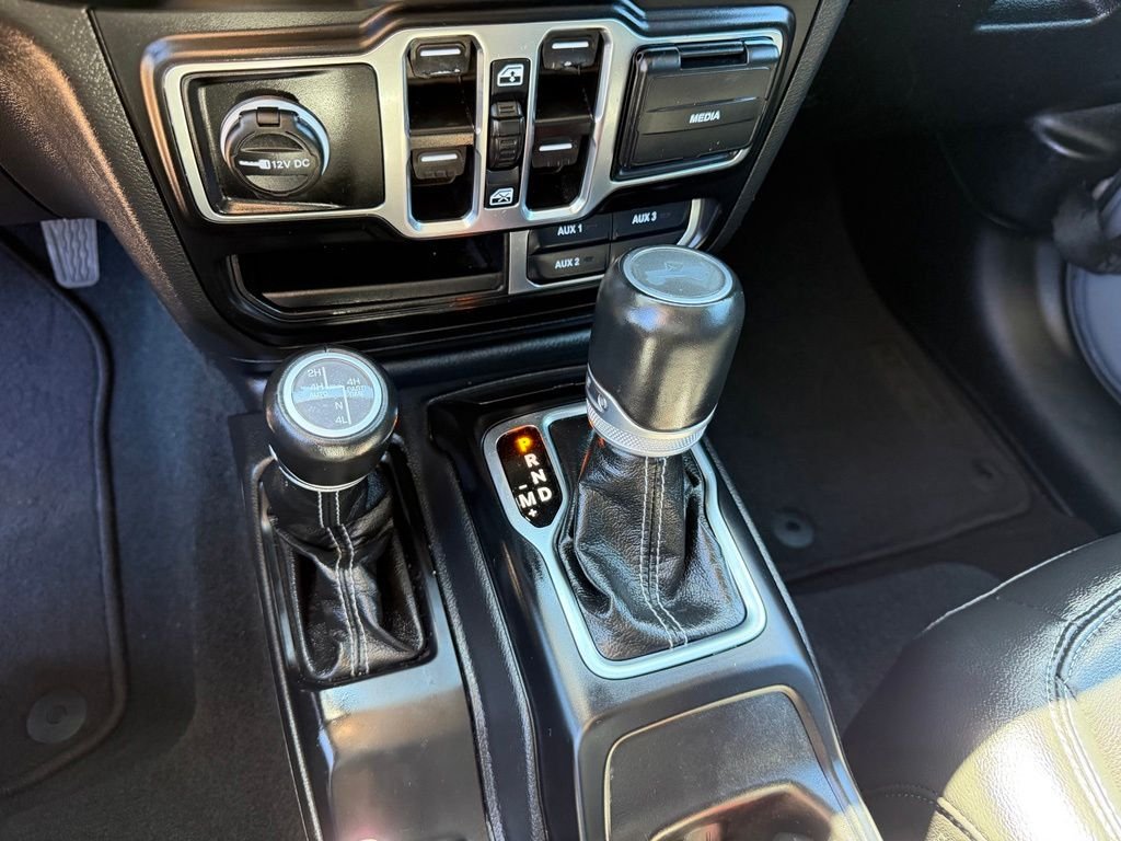 Used 2023 Gray Jeep Sahara 4xe image 23