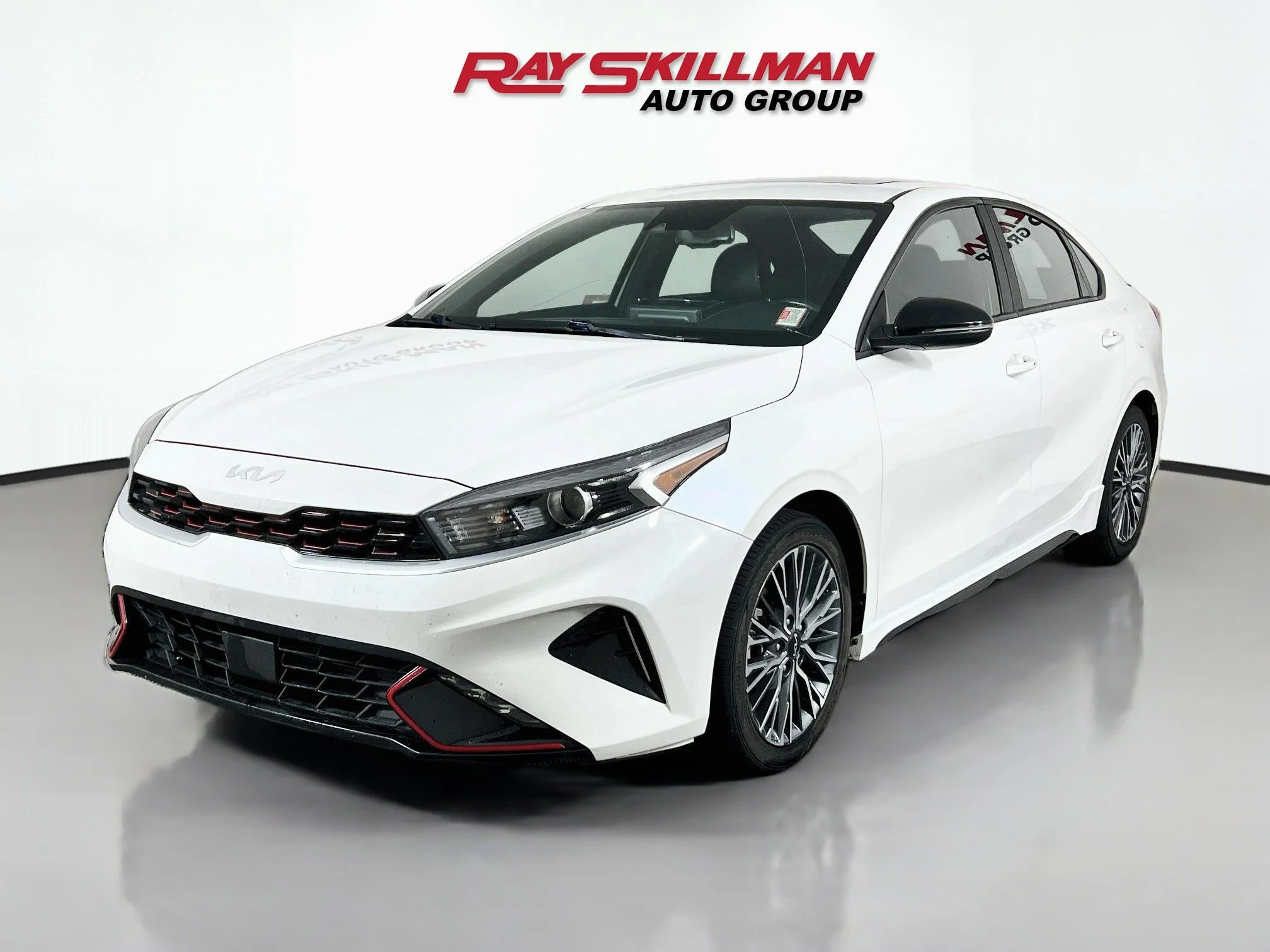 Used 2023 Snow White Pearl Kia GT-LINE image 3