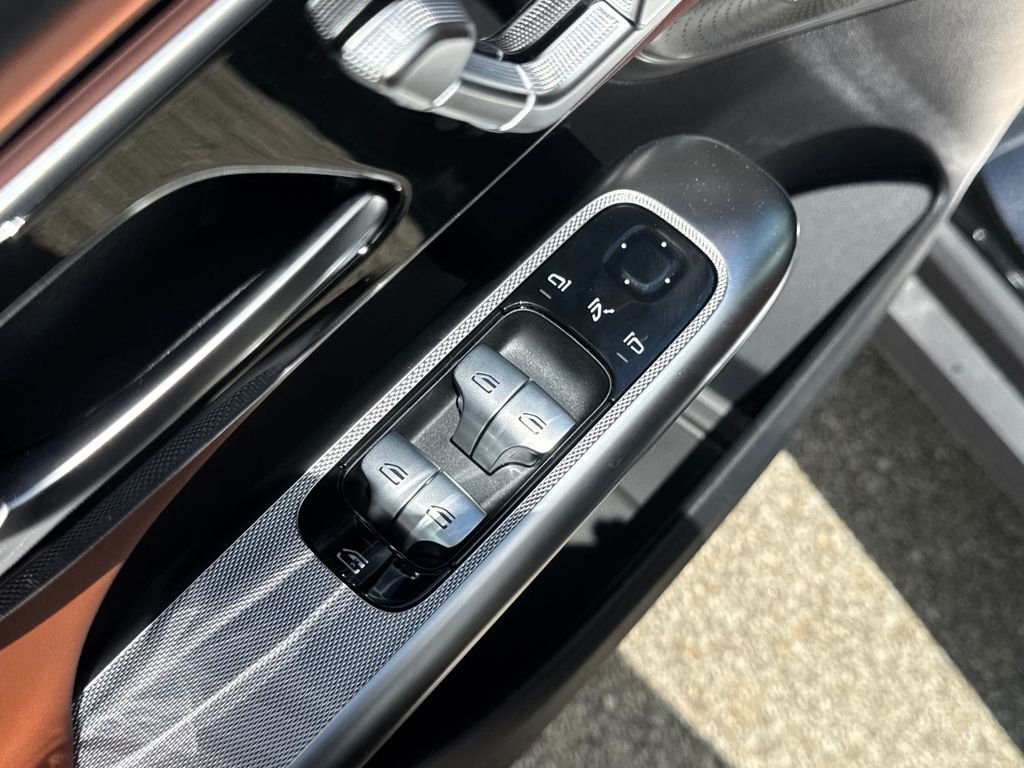 New 2026 Obsidian Black Metallic Mercedes-Benz GLC 300 image 20