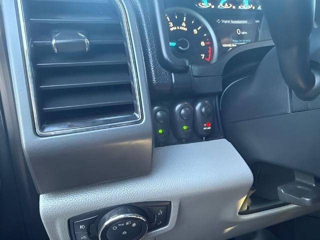 Used 2019 Magnetic Metallic Ford  image 25