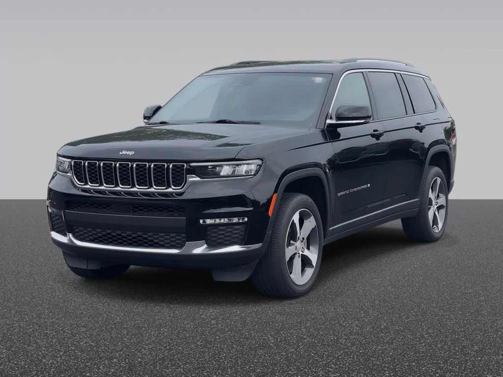 Used 2023 Black Jeep Limited image 2