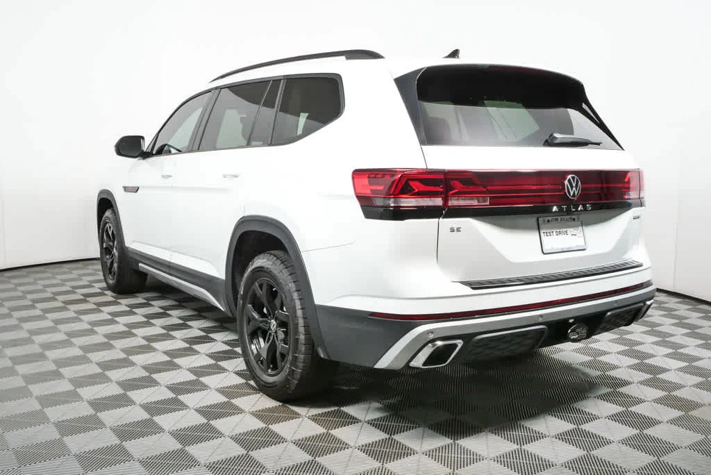 New 2026 Opal White Pearl Volkswagen 2.0T Peak Edition image 30