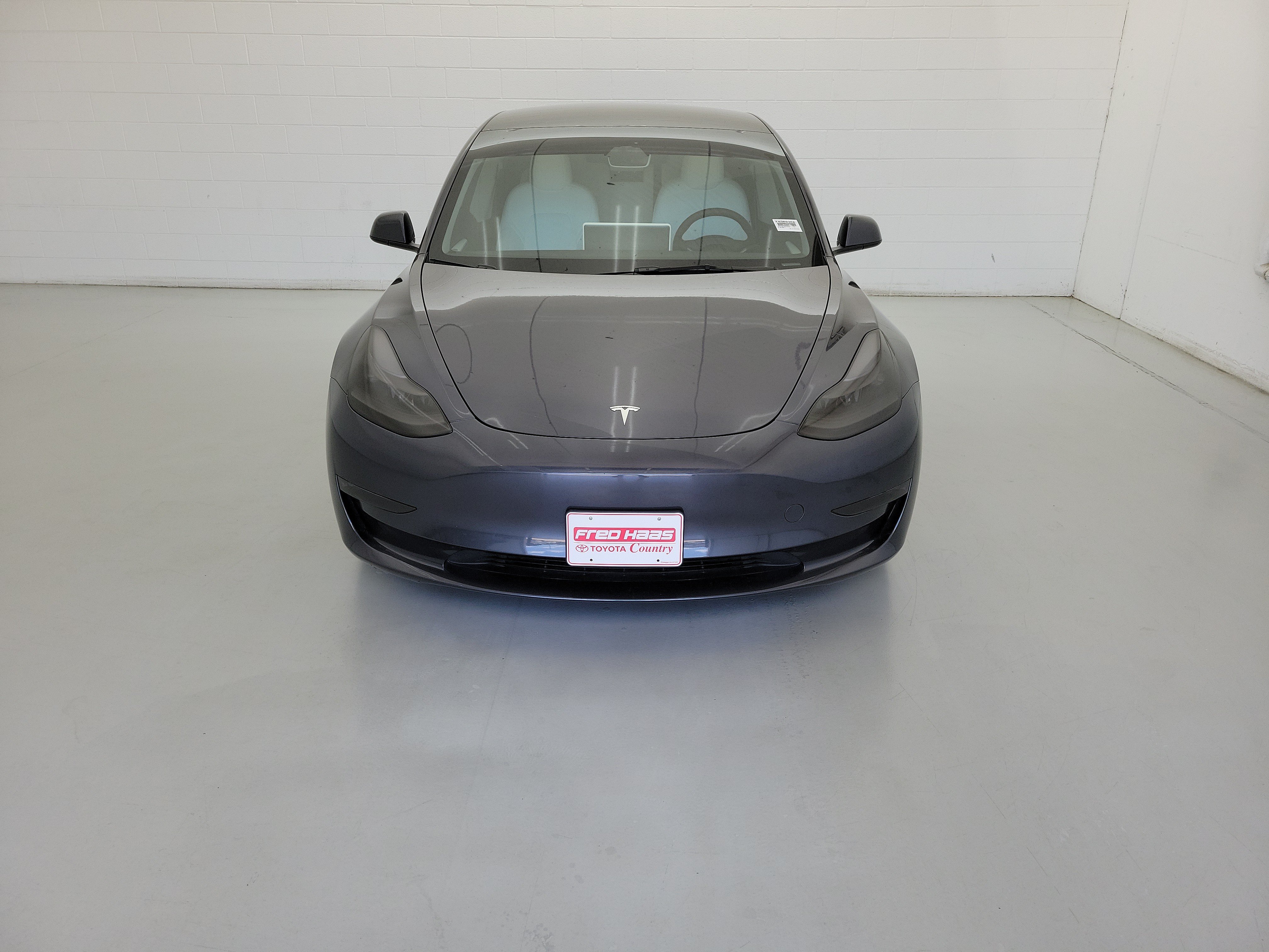 Used 2023  Tesla Performance image 3