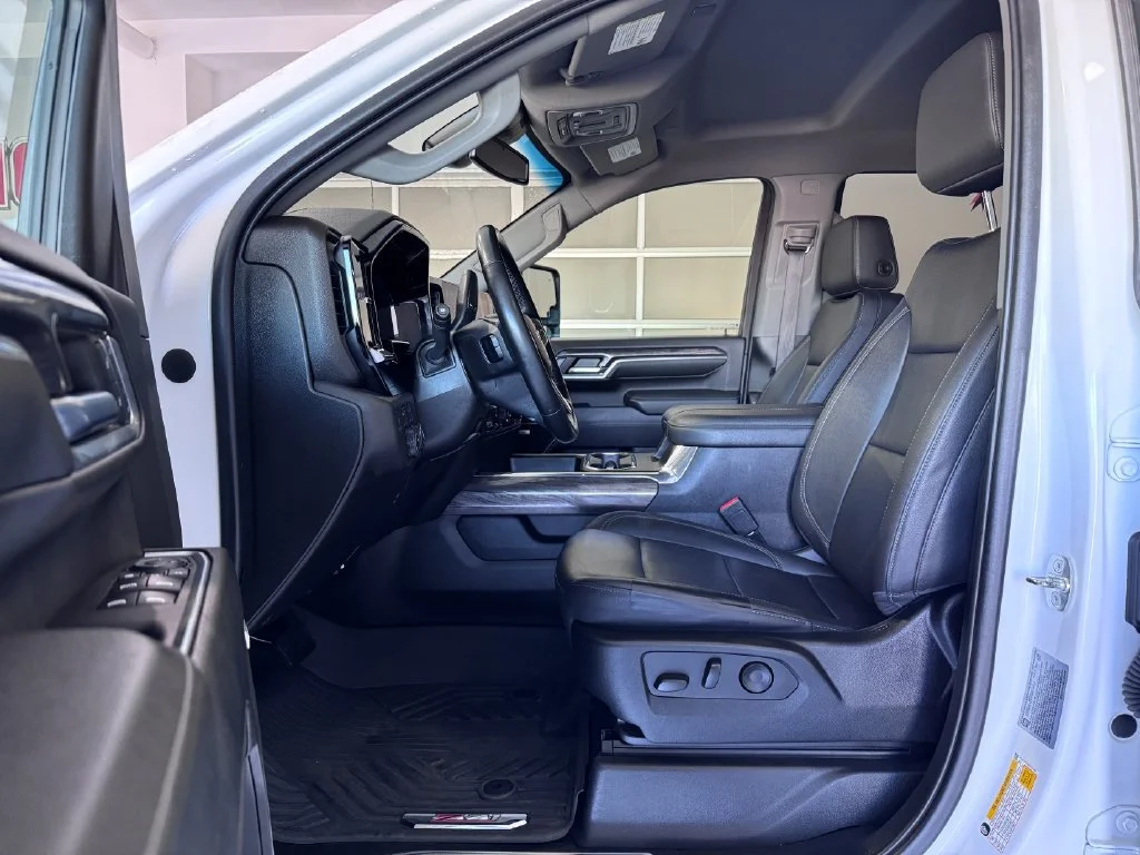 2024 Chevrolet Silverado 2500HD LTZ - Photo 11