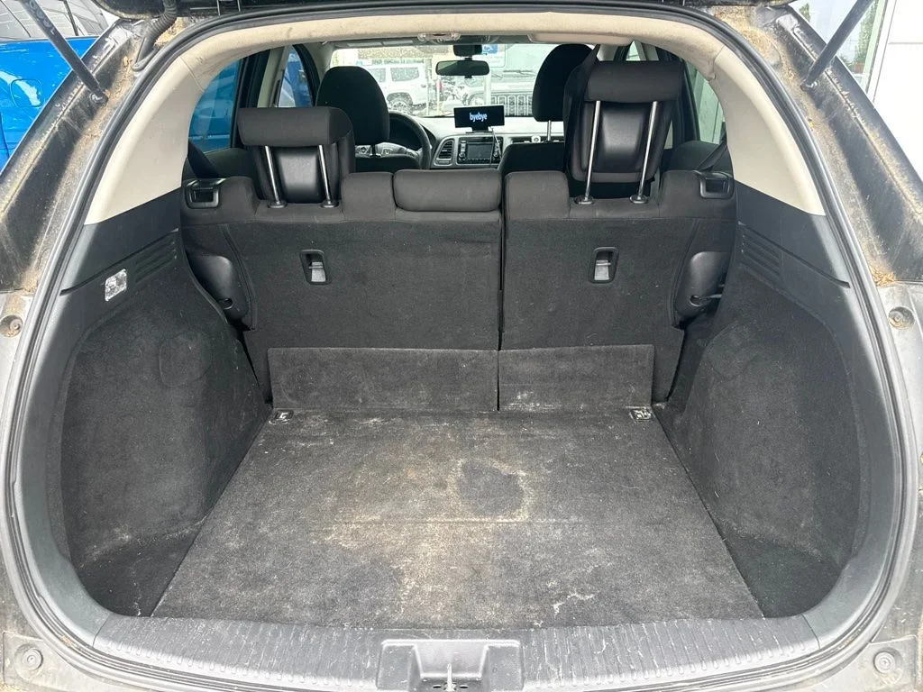 Used 2016 Black Honda LX image 11