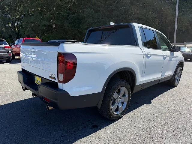 Used 2025 White Honda TrailSport image 10