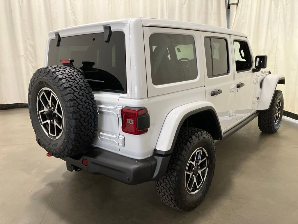 New 2026 Bright White Clear-Coat Exterior Paint Jeep Rubicon X image 30