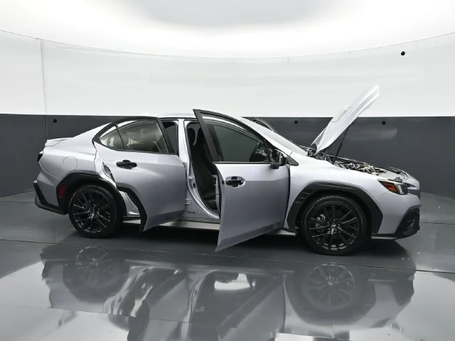 Used 2025 Ice Silver Metallic Subaru Premium image 32