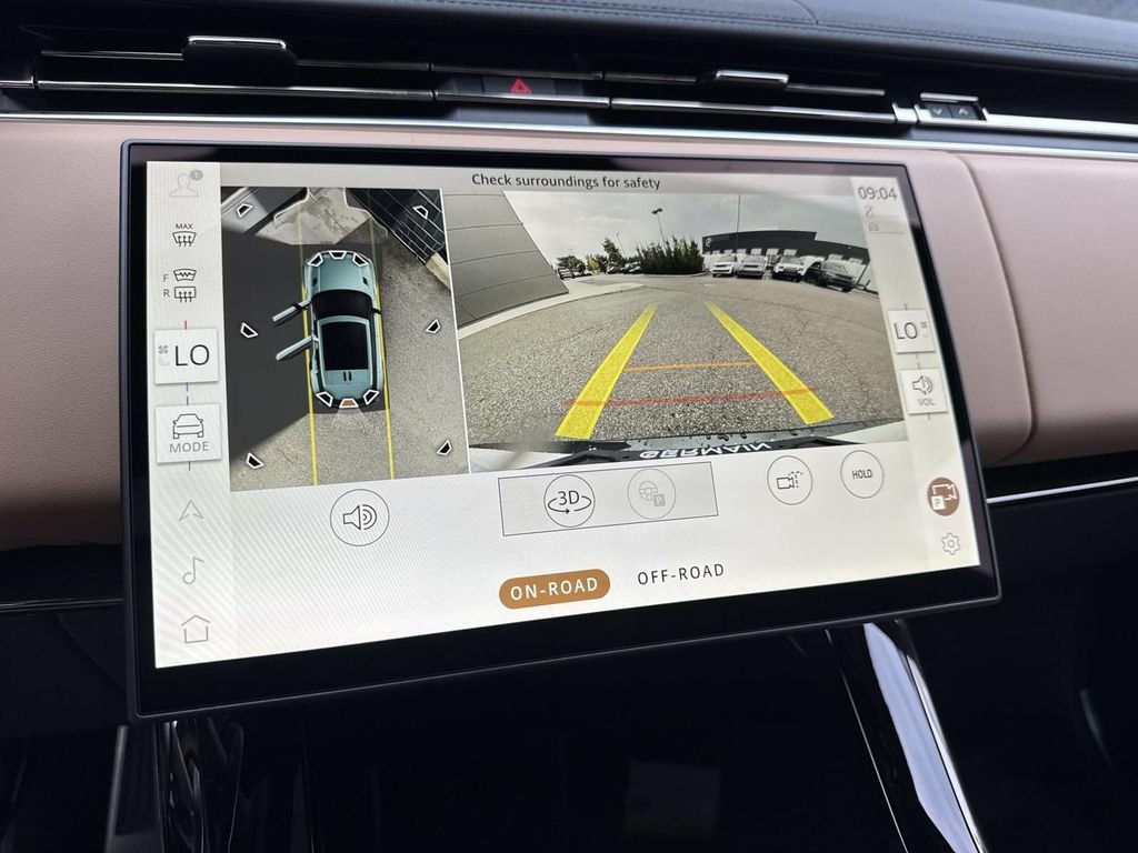 New 2026 Fuji White Land Rover Dynamic SE image 26