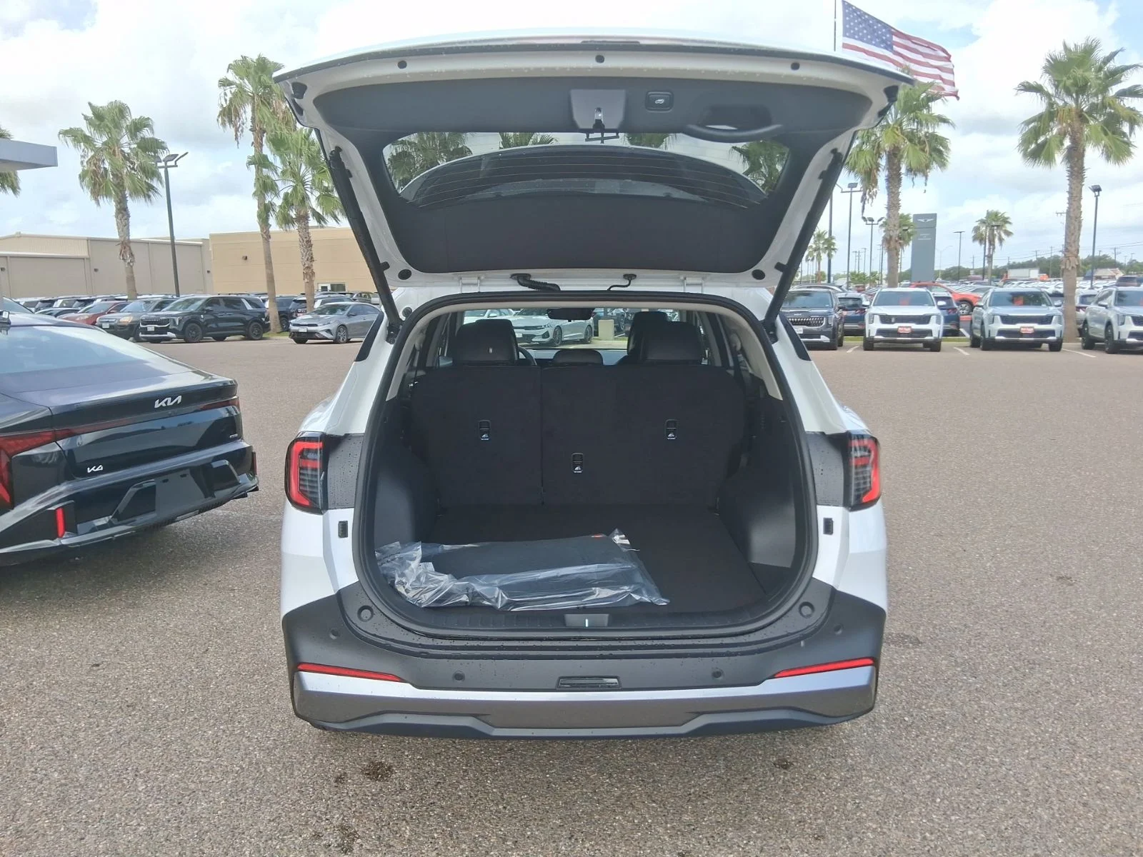 New 2026 White Kia EX image 6