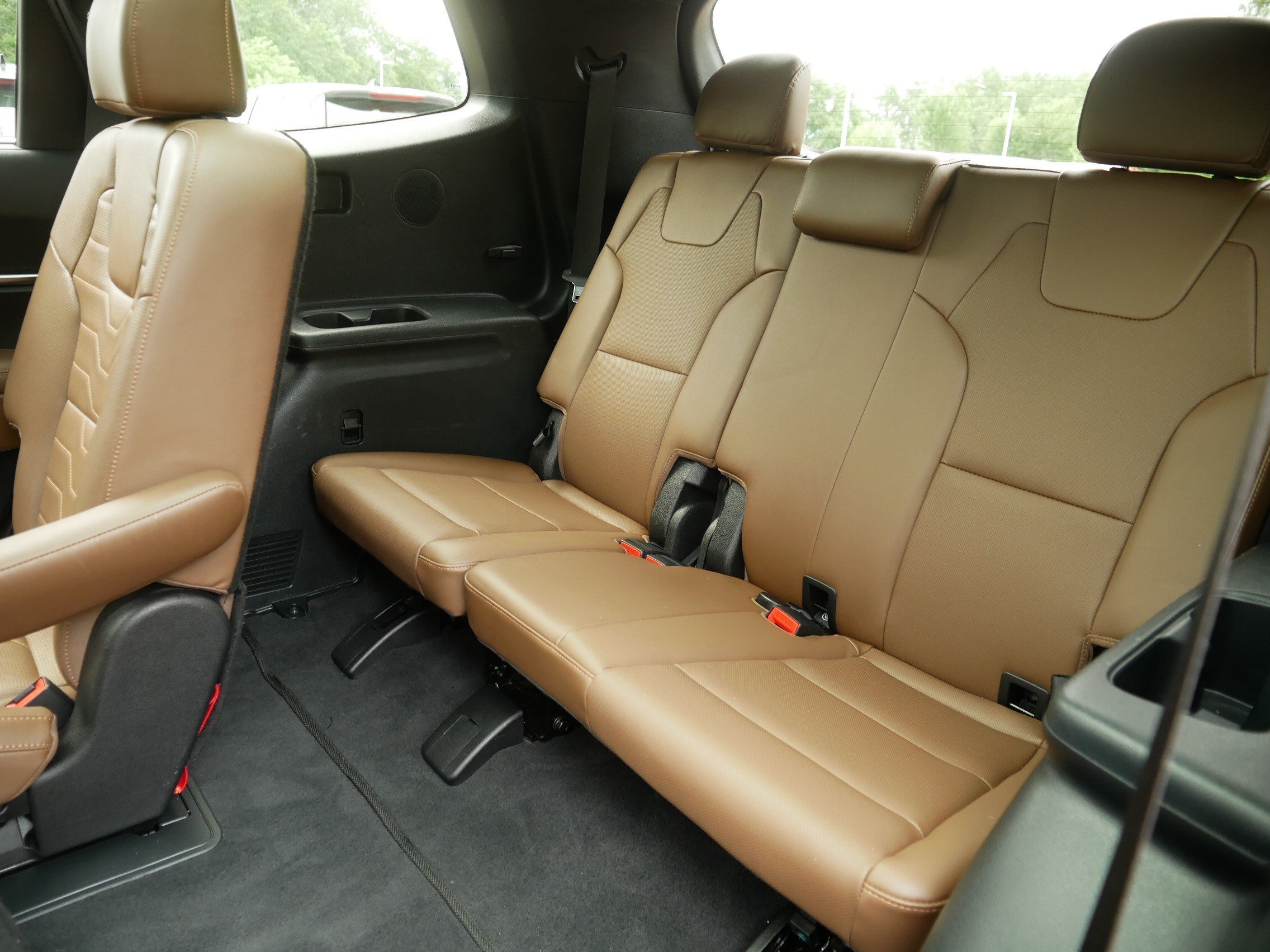 Certified Used 2022 Black Copper Kia SX image 37