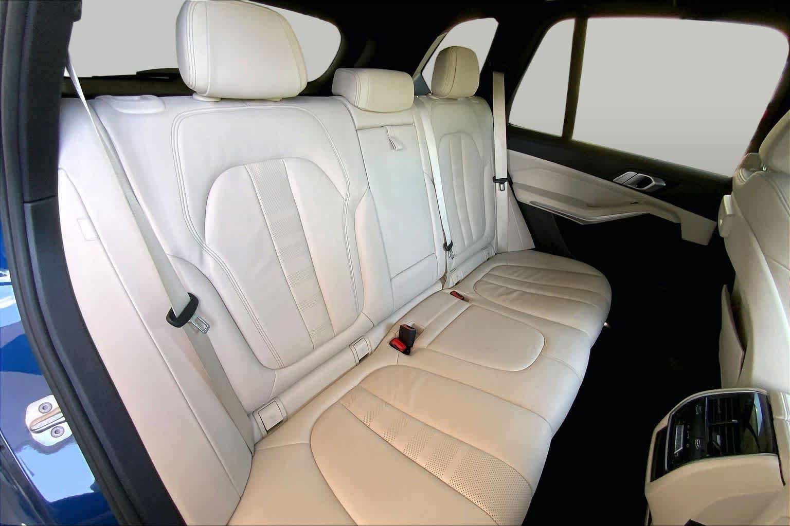 Used 2020 Phytonic Blue Metallic BMW xDrive40i image 20