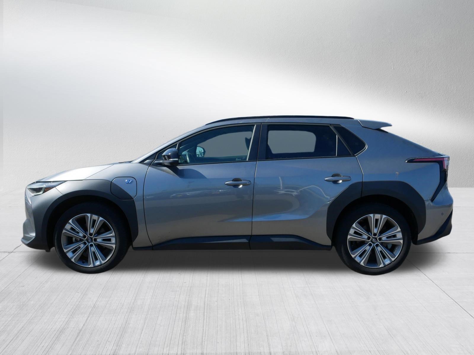 Used 2023 Smoked Carbon Subaru Limited image 4