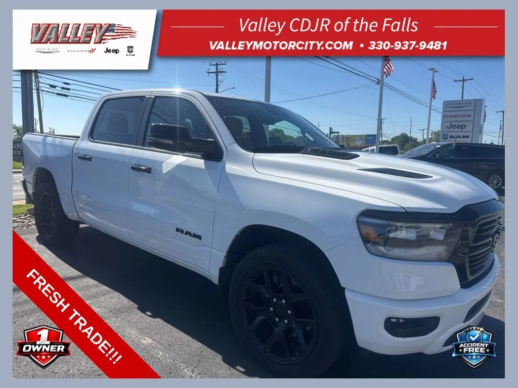 2024 RAM 1500 Laramie 4x4 Crew Cab 5'7's photo