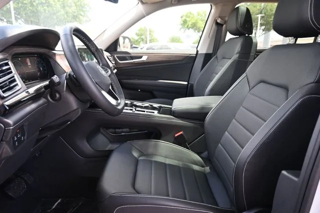 2025 Volkswagen Atlas SEL - Photo 19