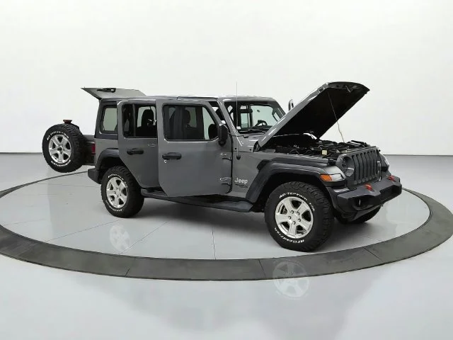Used 2021 Gray Jeep Unlimited Sport S image 10