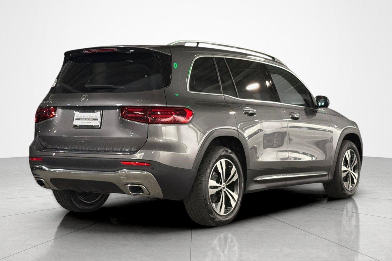 New 2026 Mountain Grey Metallic Mercedes-Benz GLB 250 4MATIC® SUV image 5
