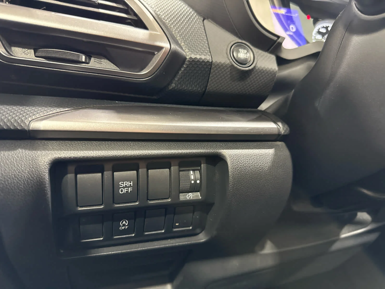 Used 2023  Subaru Premium image 26