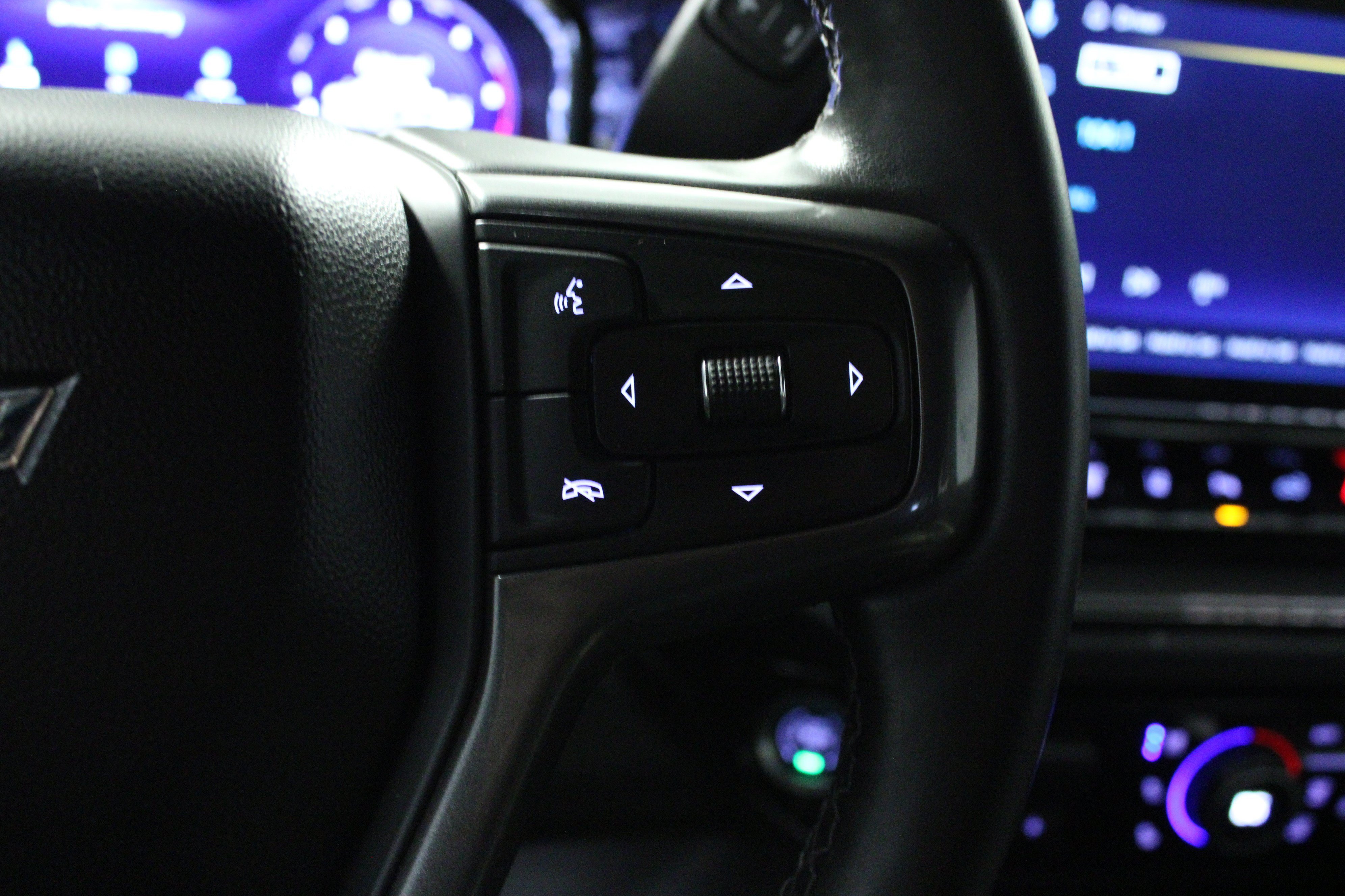 Used 2025 Summit White Chevrolet ZR2 image 23