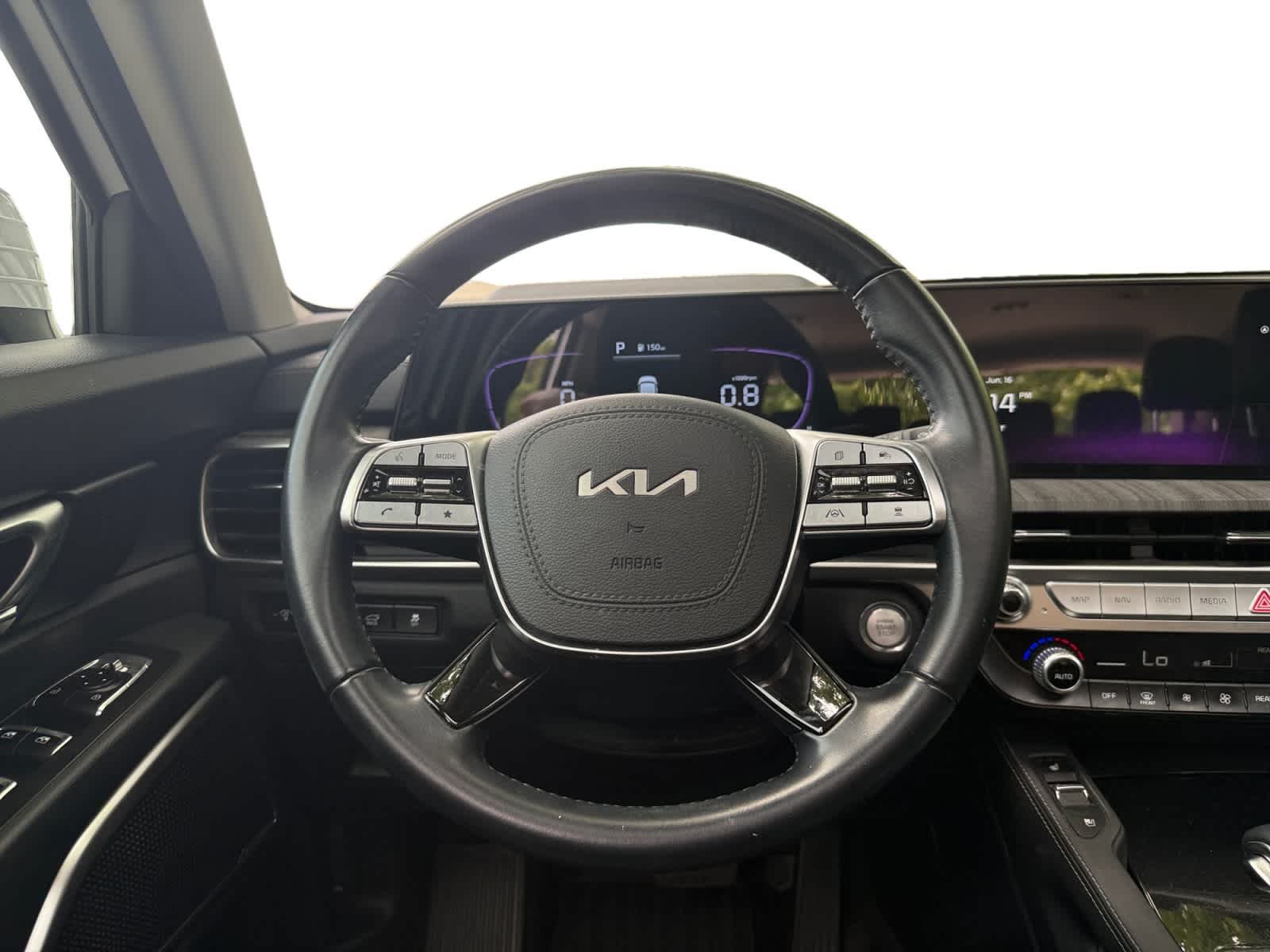 Certified Used 2025 Glacial White Pearl Kia EX image 13