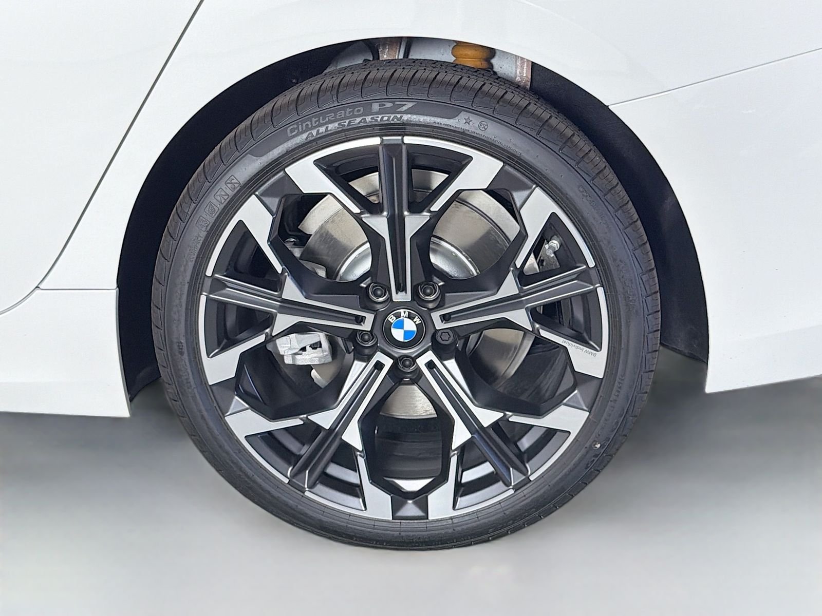 New 2026 Alpine White BMW 330i xDrive image 32