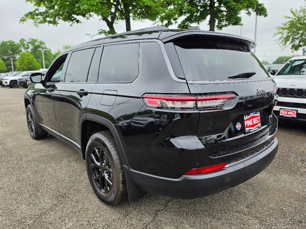 New 2026 Black Jeep Laredo image 10