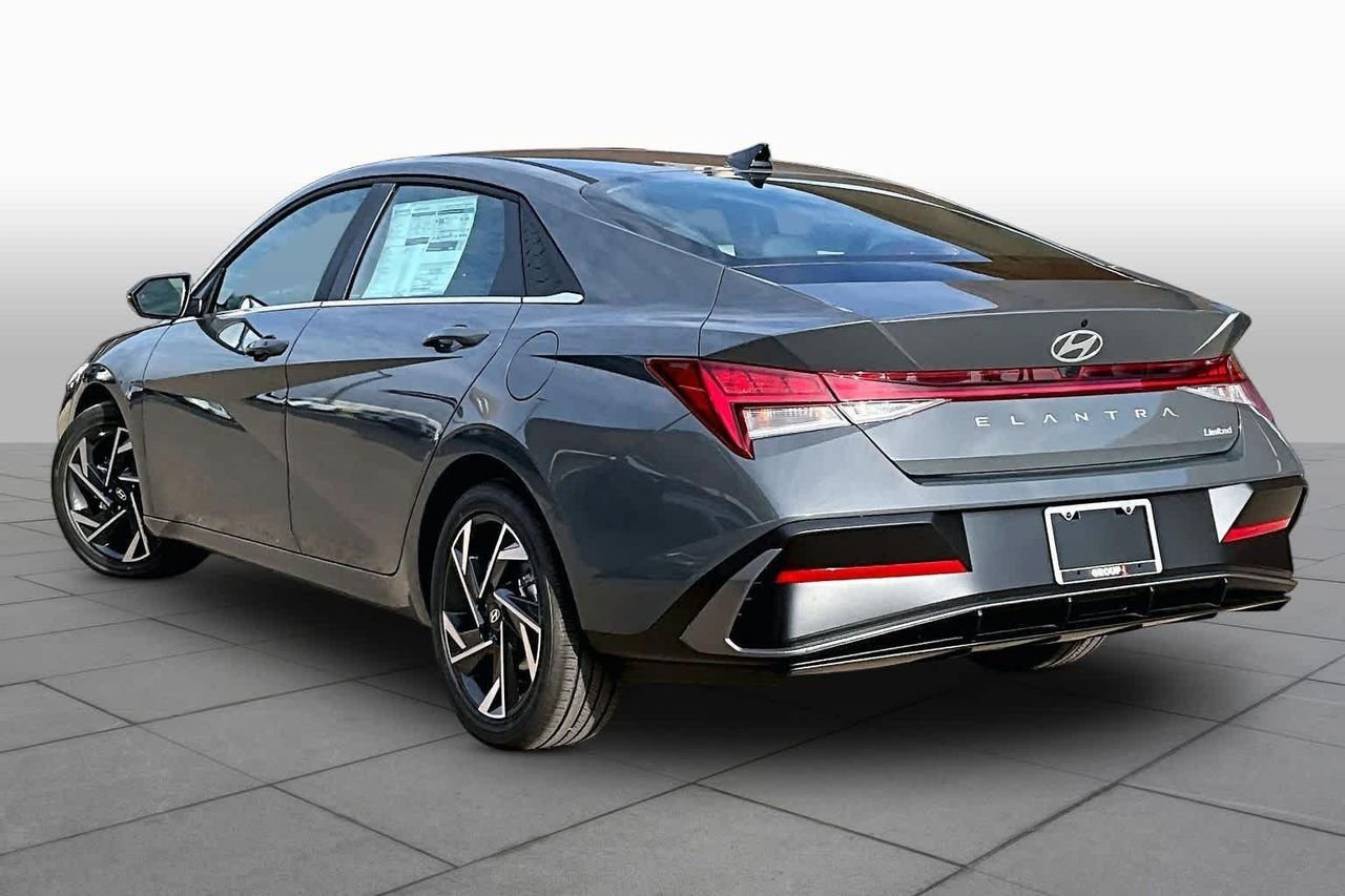 New 2026 Ecotronic Gray Hyundai Limited image 12