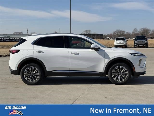 New 2026 Summit White Buick Preferred image 3