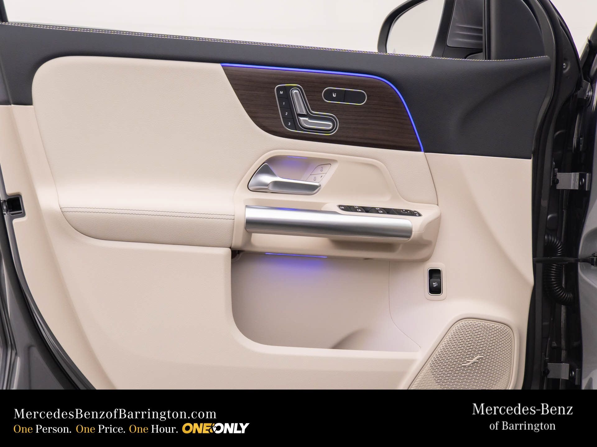 New 2026 Mountain Grey Metallic Mercedes-Benz GLA 250 image 15