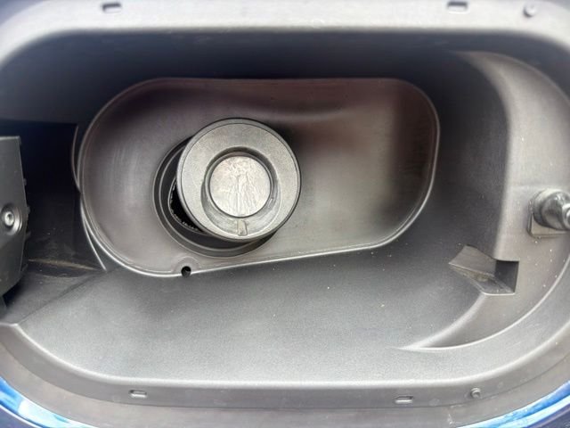 Certified Used 2022 Marine Metallic GMC SLE image 22