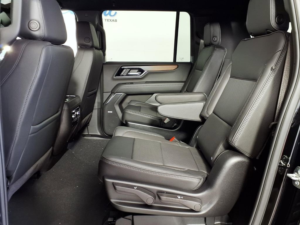 2026 GMC Yukon XL Denali - Photo 8