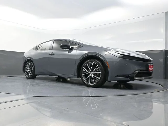 Used 2024 Gray Toyota XLE image 31