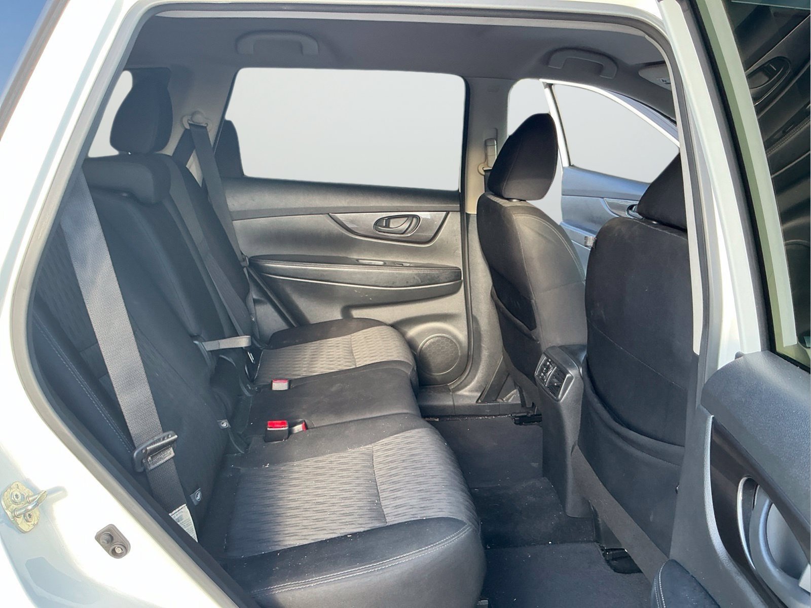 Certified Used 2020 White Nissan S image 14