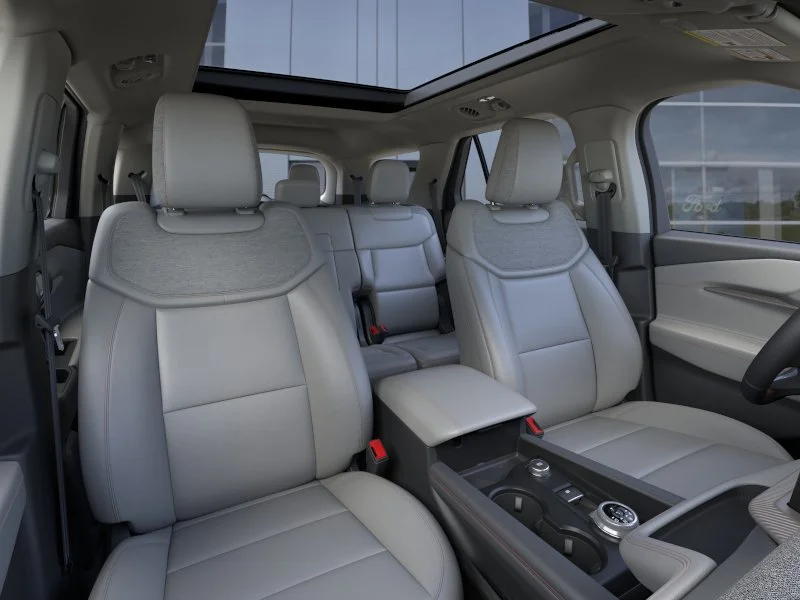 New 2026 Space White Metallic Ford Active image 10