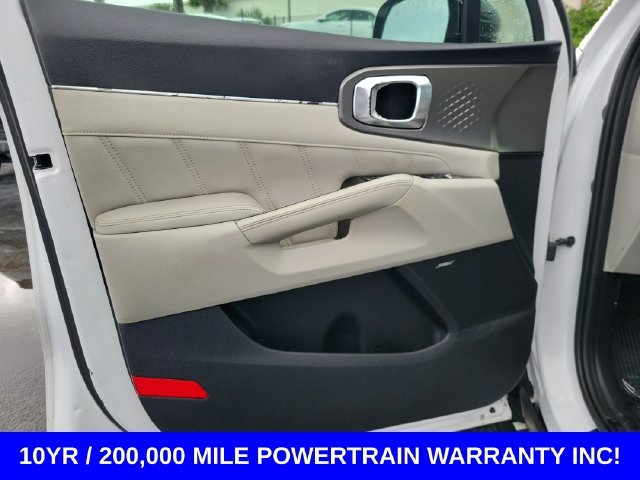 Used 2021 White Kia SX-Prestige image 12