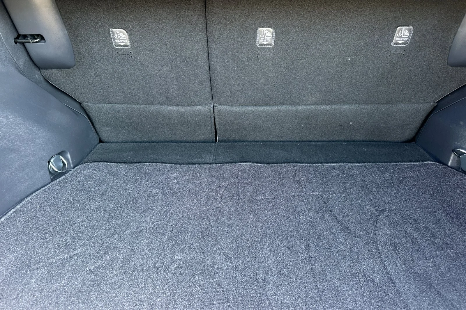 Certified Used 2021 Super White Toyota Hybrid XLE image 14